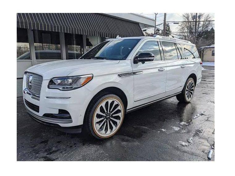 LINCOLN NAVIGATOR L 2023 5LMJJ3LG2PEL12452 image